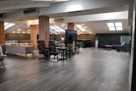 Офис, 647 м²