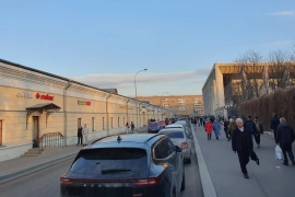 Супер трафик у метро Фрунзенская, 94 м2