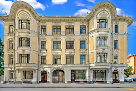 Продается 4-этажный таунхаус, 1 053 м²
