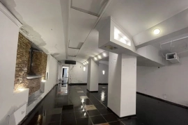 Свободного назначения, 400 м²