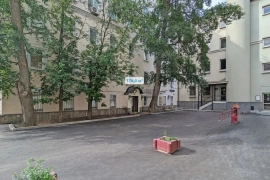 Готовый бизнес 176 м² у метро на трафике