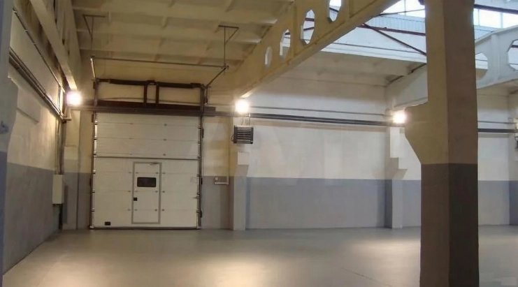 Склад, 587 м² 