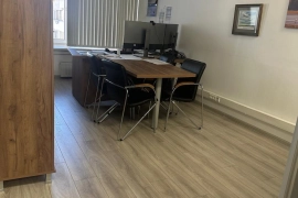 Офис, 883 м²