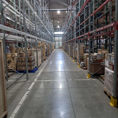 Склад, 877 м²